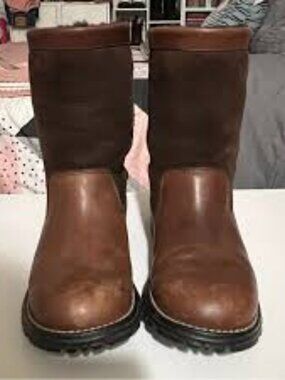 UGG  UGG Australia Brooks Brown Leather & Suede Mid-Calf Shearling Size 9